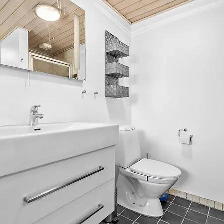 Stunning In With Kitchen